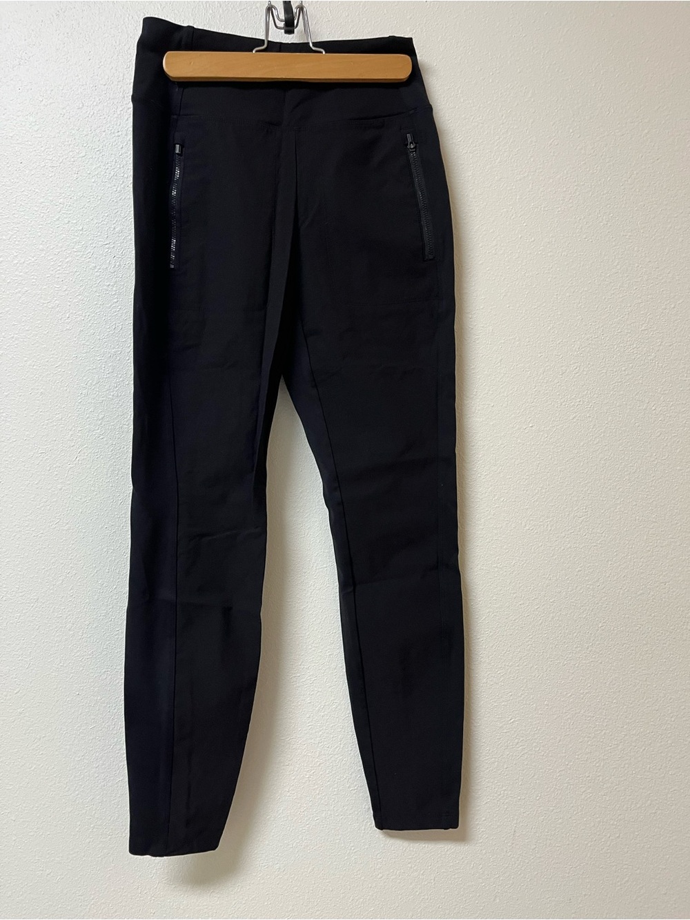 Athleta Black headlands hybrid tight women’s size 4